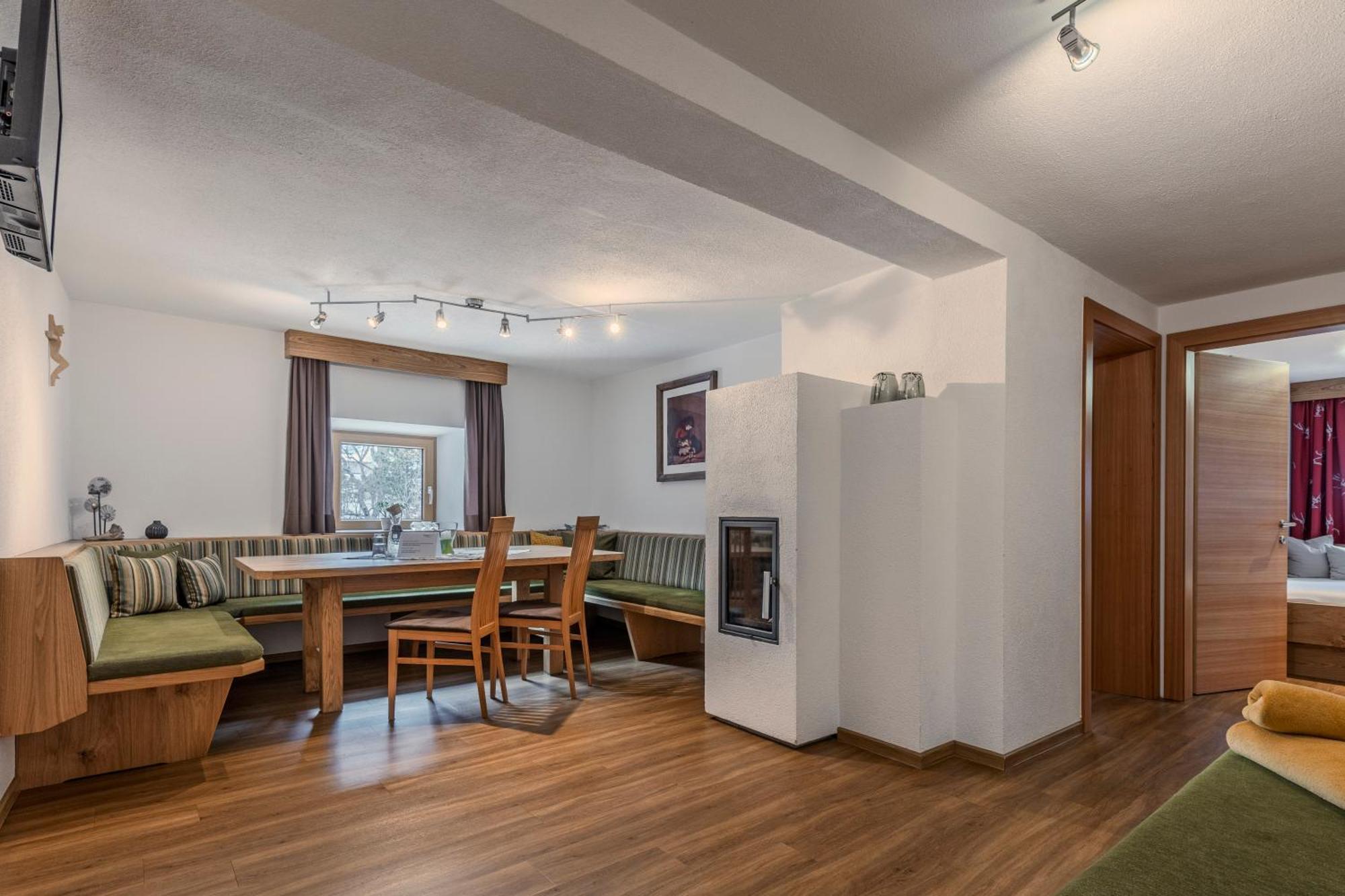 Landhaus Waldhart Umhausen Exterior photo